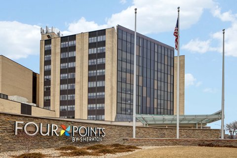 Four Points by Sheraton Peoria Vending Machine Location