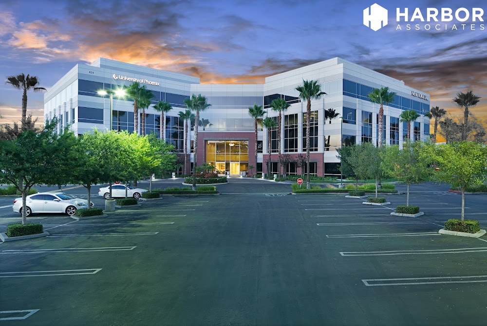 Tri-City Corporate Centre by Harbor Associates Vending Machine Location