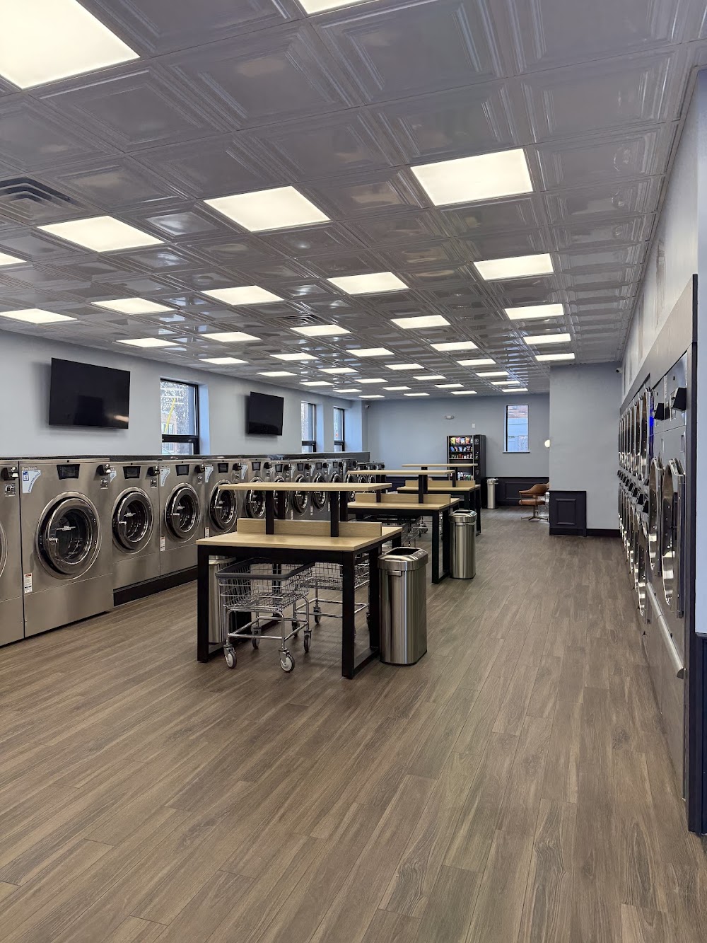 Central Suds Laundromat. Vending Machine Location