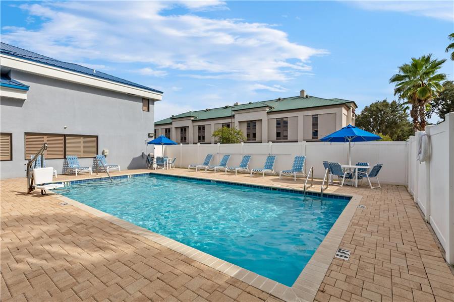 Days Inn & Suites by Wyndham Lakeland Vending Machine Location
