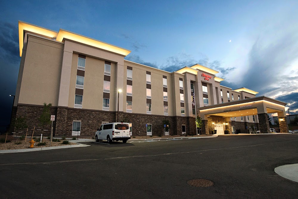 Hampton Inn Denver Tech Center South Vending Machine Location