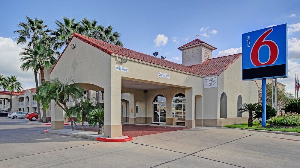 Motel 6 Edinburg, TX Vending Machine Location