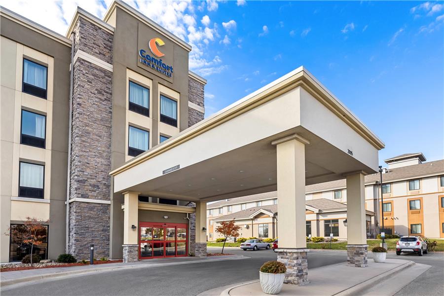 Comfort Inn & Suites West - Medical Center Vending Machine Location