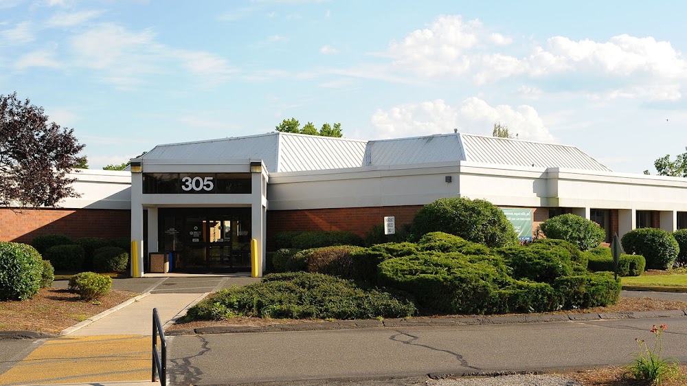 Trinity Health Of New England - Springfield | Bicentennial Highway Vending Machine Location