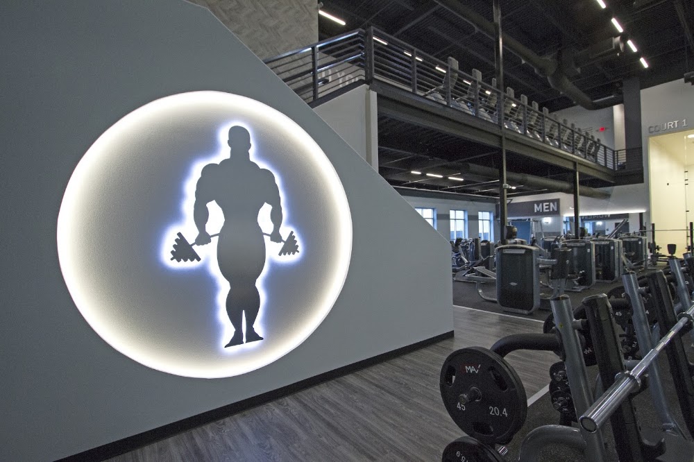 Gold's Gym Vending Machine Location