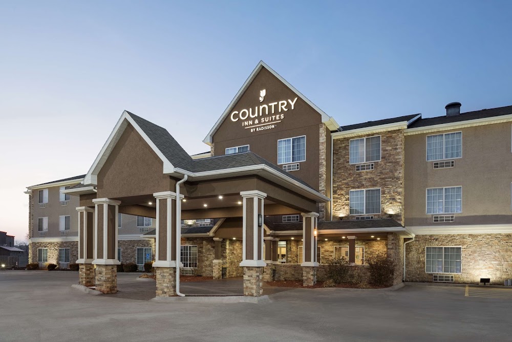 Country Inn & Suites by Radisson, Topeka West, KS Vending Machine Location