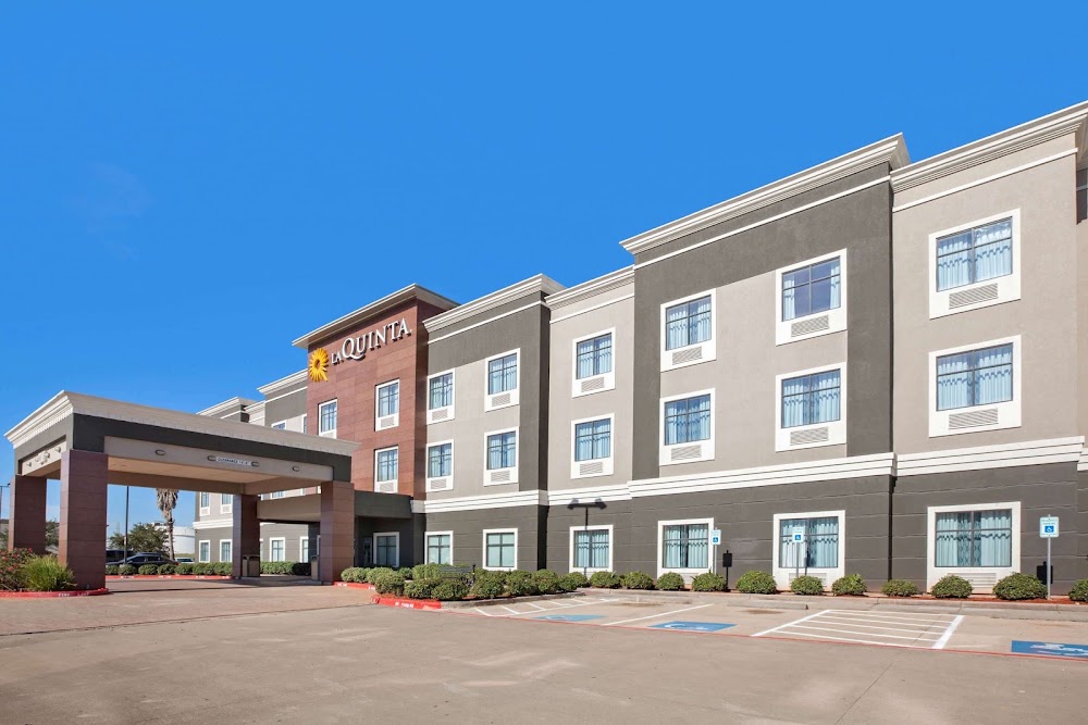 La Quinta Inn & Suites By Wyndham Houston Pasadena North Vending Machine Location
