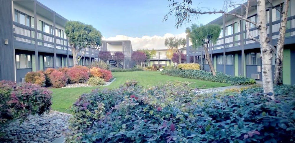 Airport Park Garden Office Suites Vending Machine Location