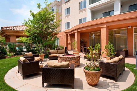 Courtyard by Marriott Ventura Simi Valley Vending Machine Location