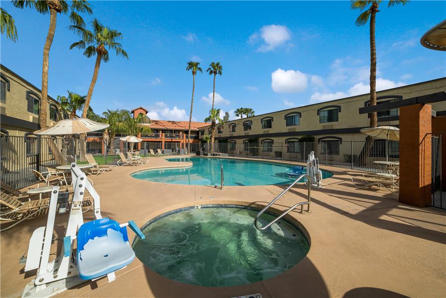 Quality Inn & Suites Goodyear - Phoenix West Vending Machine Location