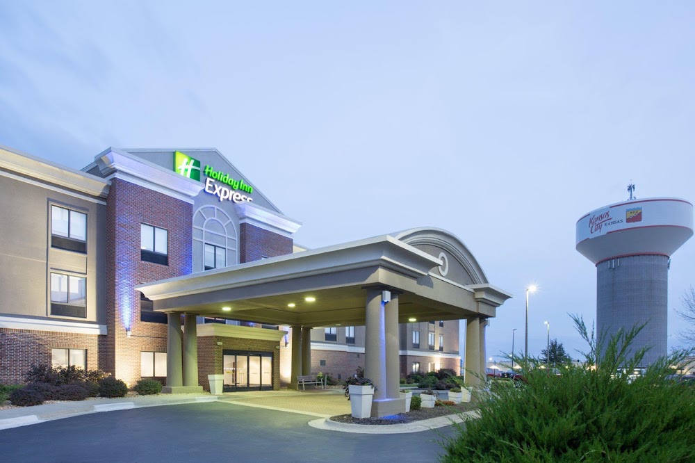 Holiday Inn Express Kansas City - at the Legends by IHG Vending Machine Location