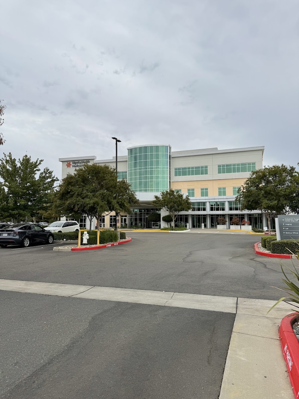 Dignity Health Medical Plaza Vending Machine Location