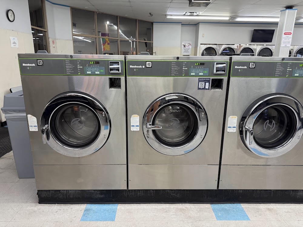 OC Fluff & Fold-Ocean Breeze Laundromat Vending Machine Location