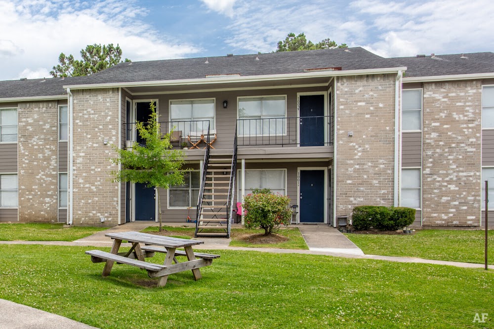 Creekwood Village Apartment Vending Machine Location