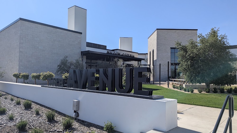 The Avenue at Heritage Grove Vending Machine Location