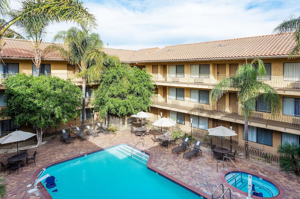 Holiday Inn Express Simi Valley by IHG Vending Machine Location