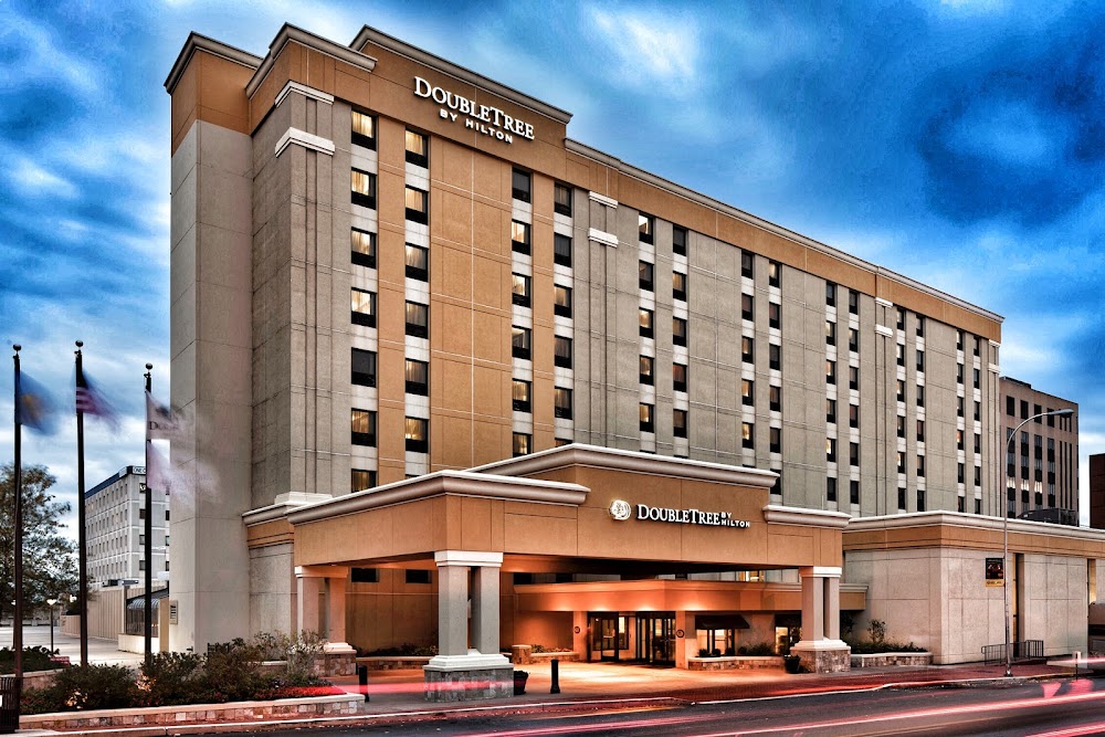 DoubleTree by Hilton Hotel Downtown Wilmington - Legal District Vending Machine Location