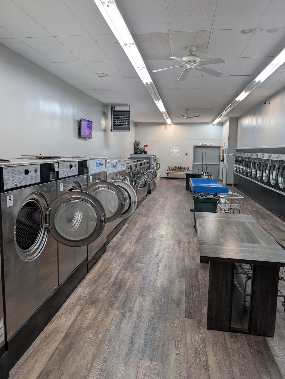 Laundry Hub, LLC Vending Machine Location