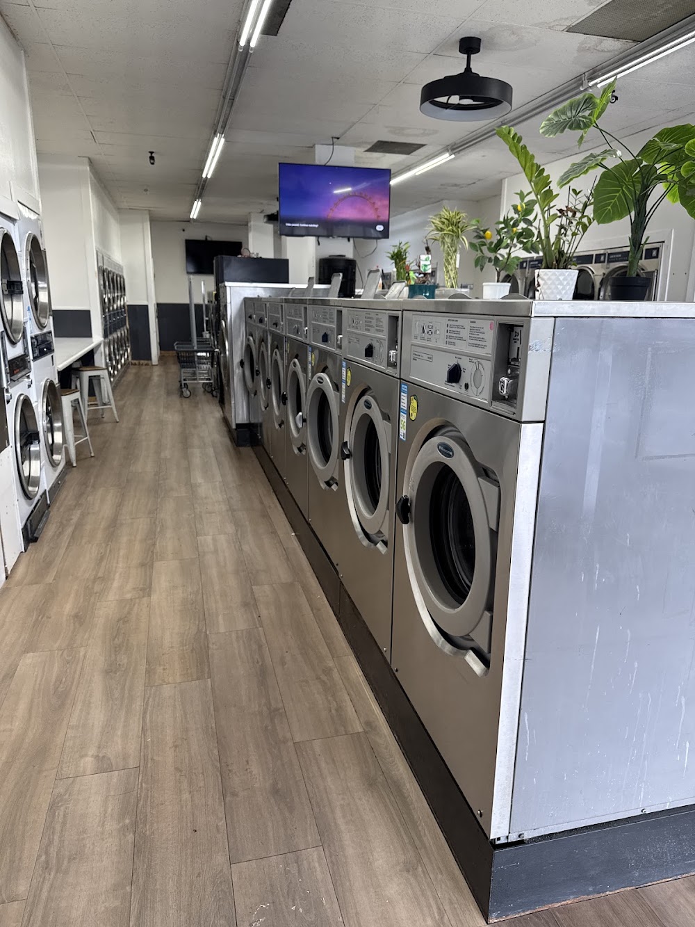 Laundry Lemon Vending Machine Location