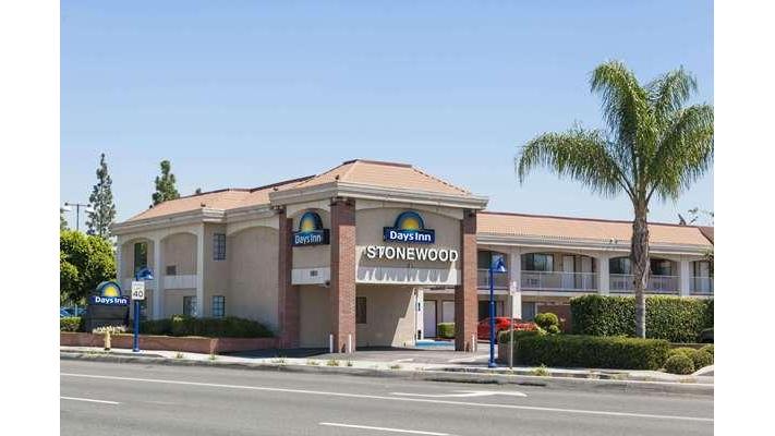 Days Inn by Wyndham Downey Vending Machine Location
