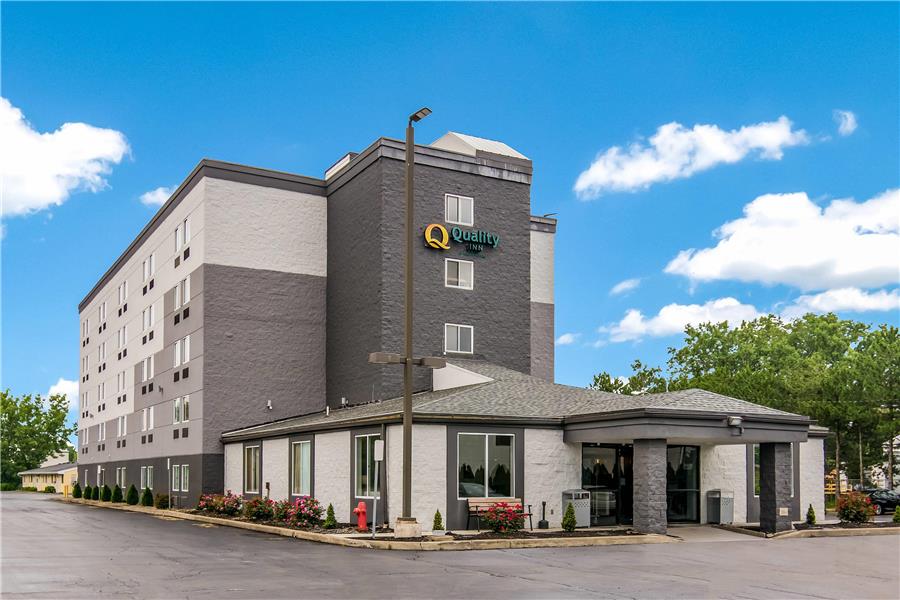 Quality Inn Rochester West Vending Machine Location