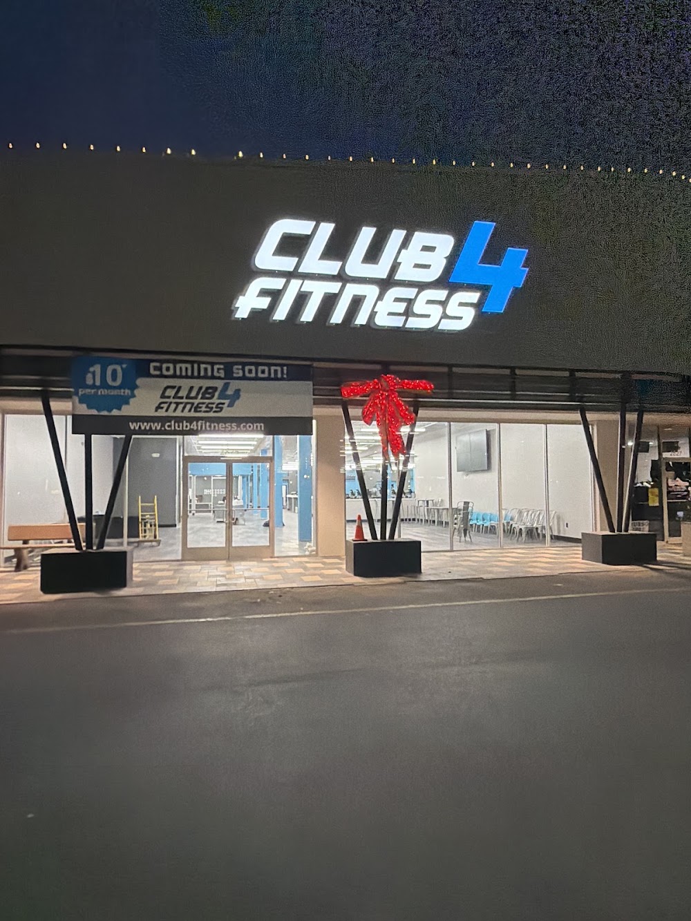 CLUB4 Fitness Lafayette Johnston Vending Machine Location