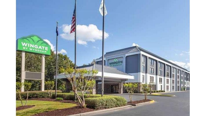 Wingate by Wyndham Charleston Airport Coliseum Vending Machine Location