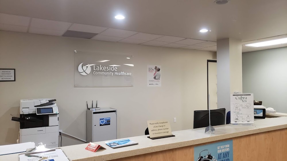 Lakeside Community Healthcare - Glendale Vending Machine Location