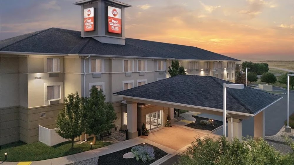Best Western Plus Frontier Inn Vending Machine Location