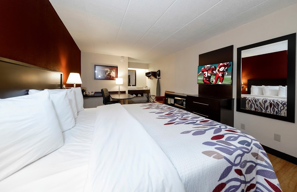 Red Roof Inn Lansing East – MSU Vending Machine Location