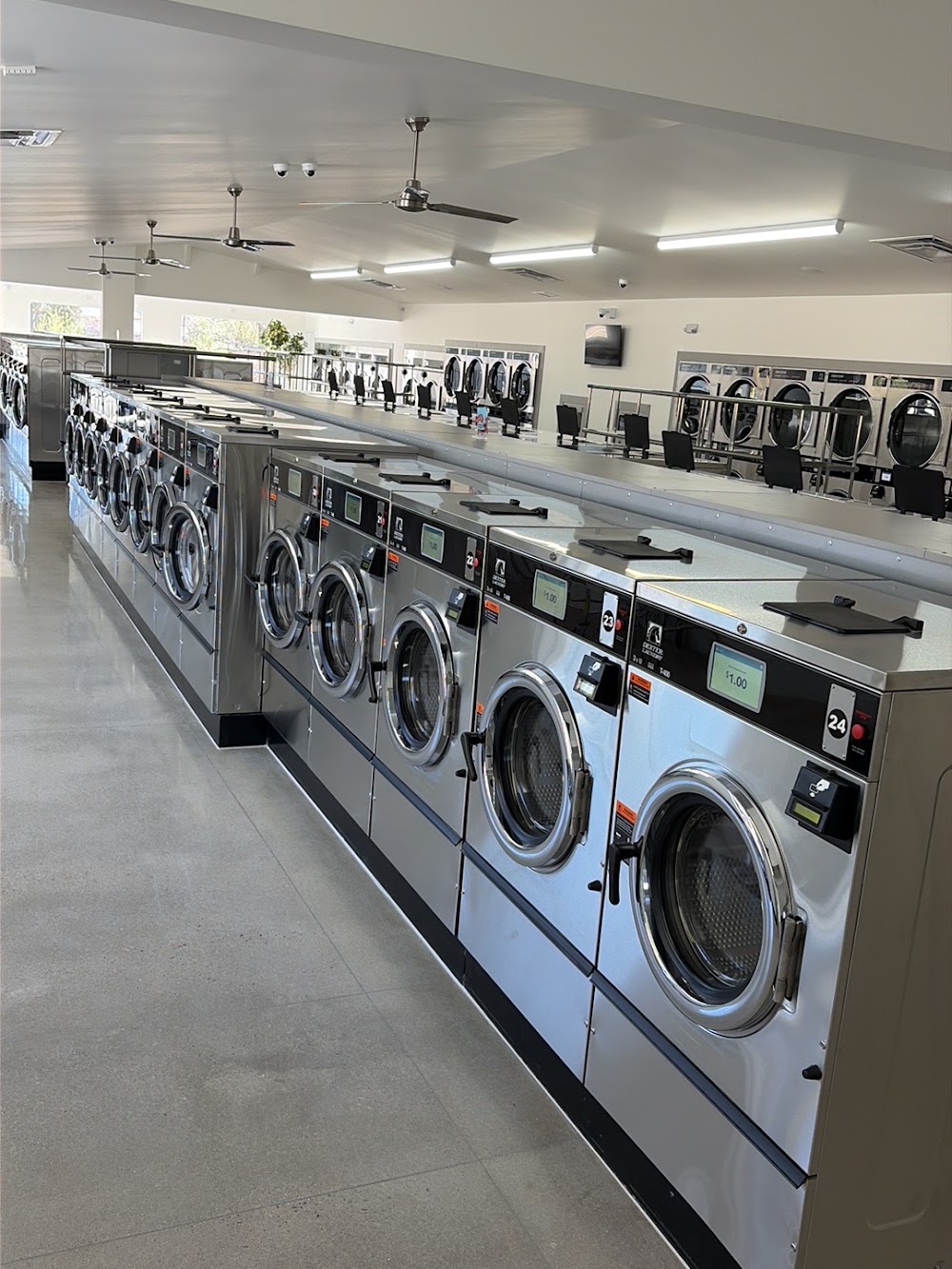 9th St Laundry Vending Machine Location