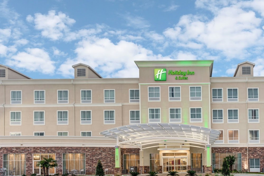 Holiday Inn & Suites Lafayette North by IHG Vending Machine Location