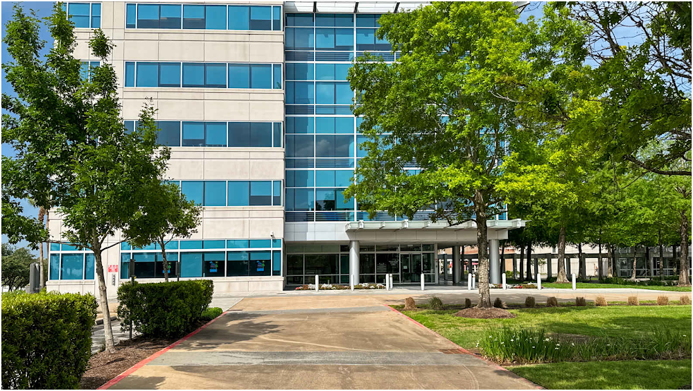 Regus - League City - South Shore Vending Machine Location