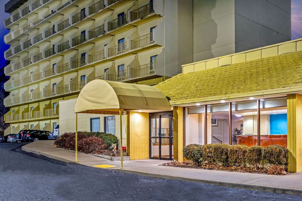 La Quinta Inn & Suites by Wyndham Stamford / New York City Vending Machine Location