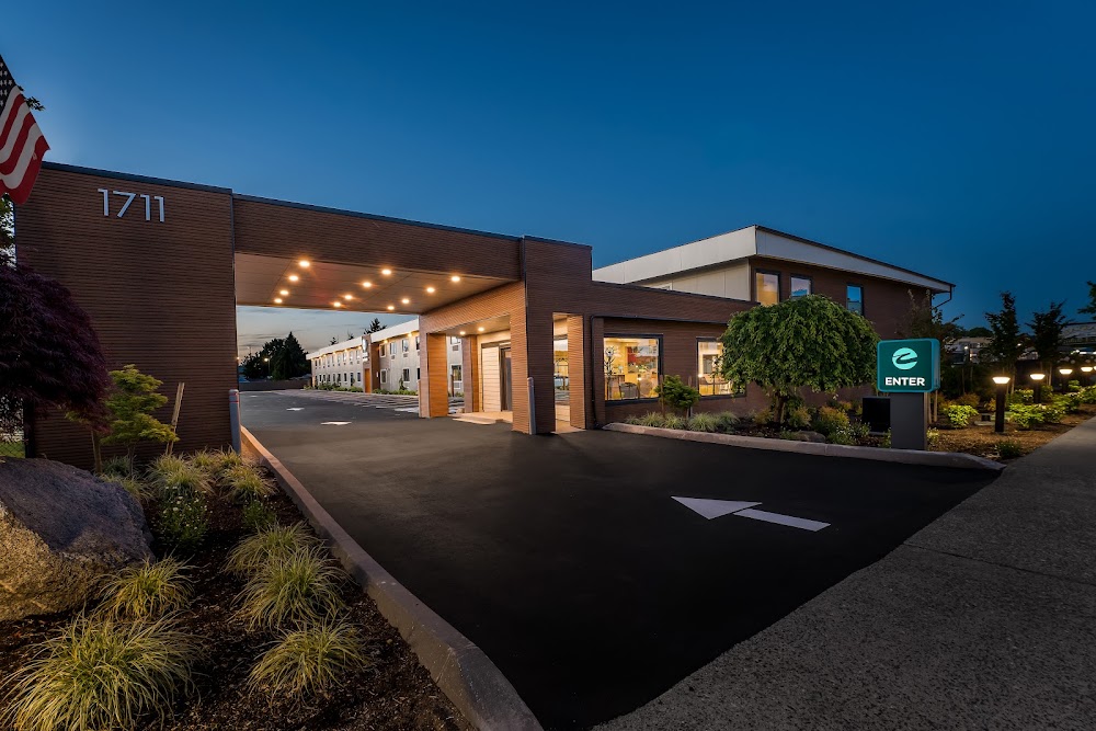 Clarion Pointe Kent - Seattle South Vending Machine Location