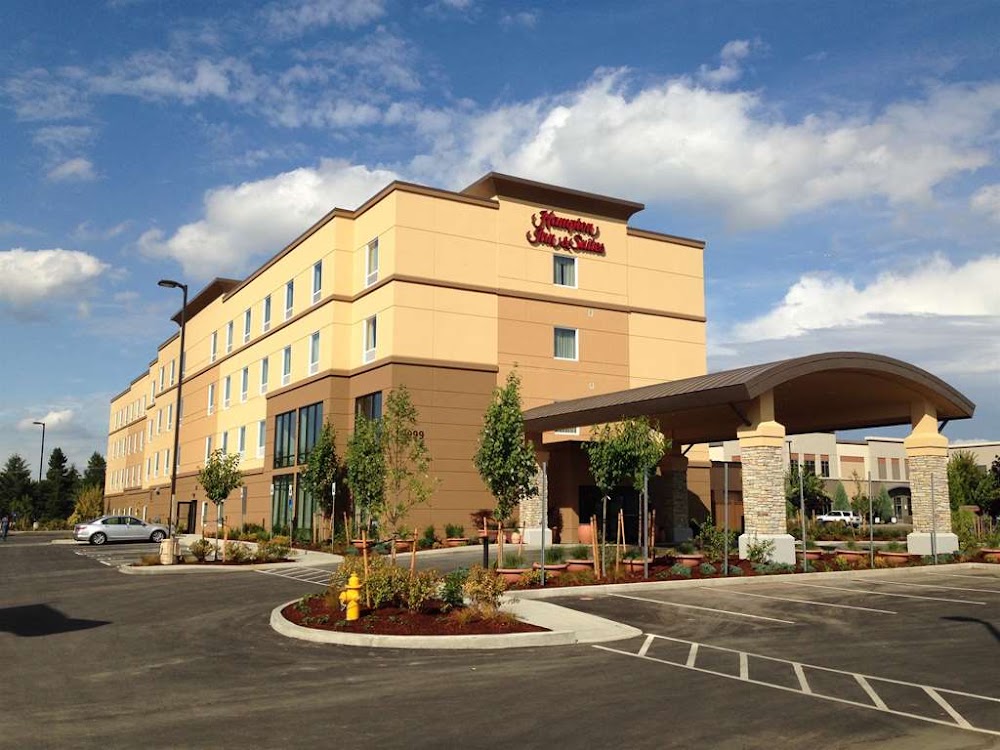 Hampton Inn & Suites Portland/Hillsboro-Evergreen Park Vending Machine Location