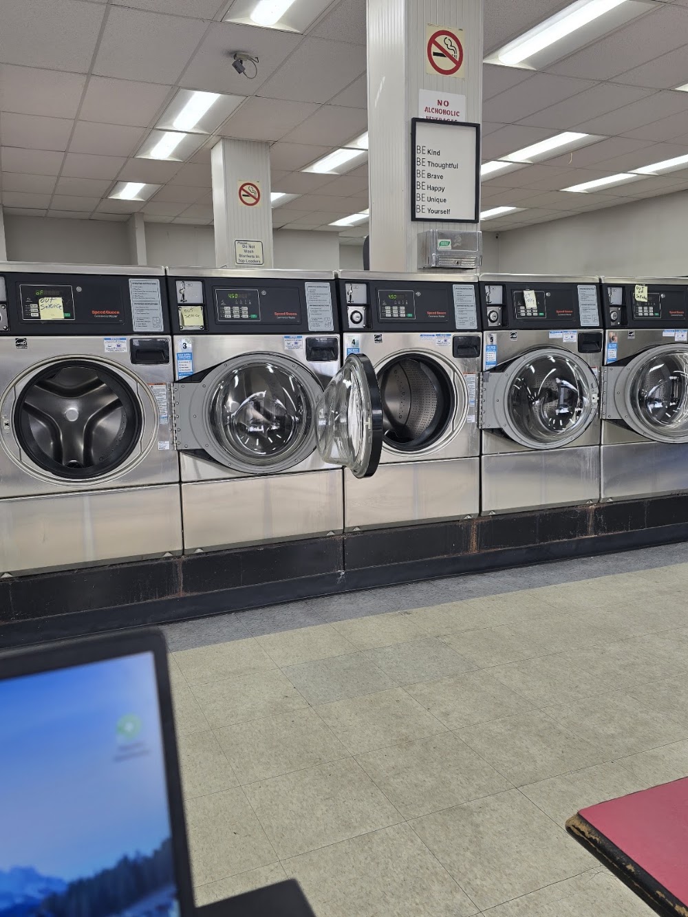 Elmwood Laundry Vending Machine Location