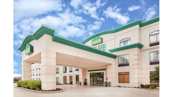 Wingate by Wyndham Lafayette Airport Vending Machine Location