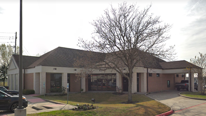 Pearland Healthcare Center (Heights Family Practice, PLLC) Vending Machine Location