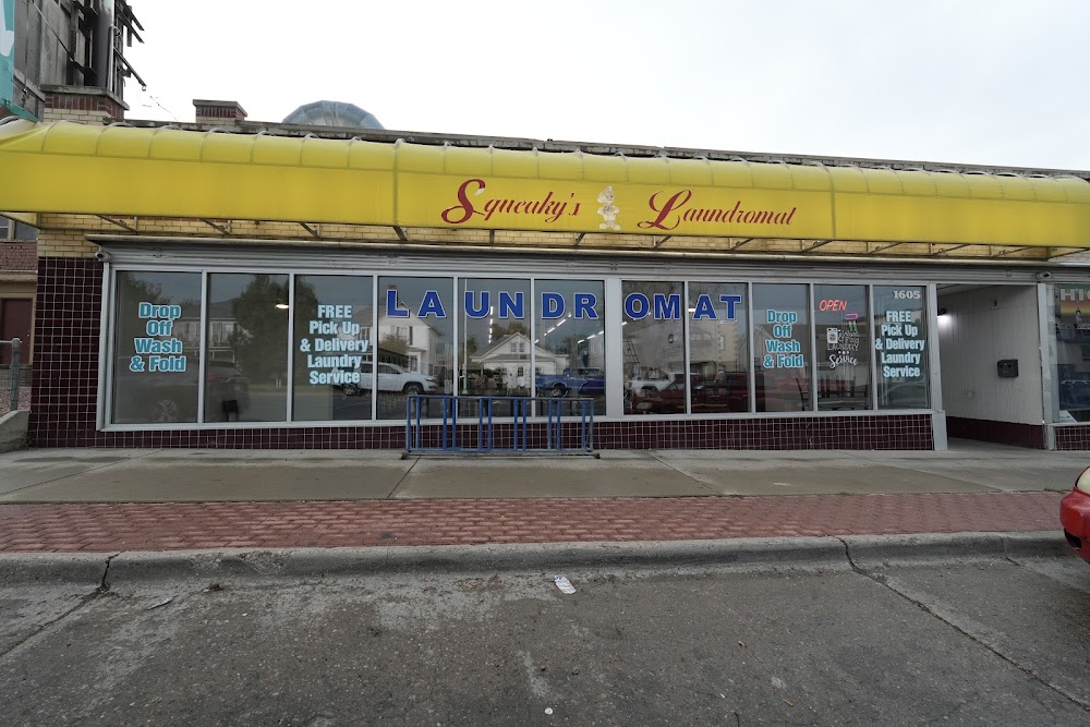 Squeaky's Laundromat Vending Machine Location