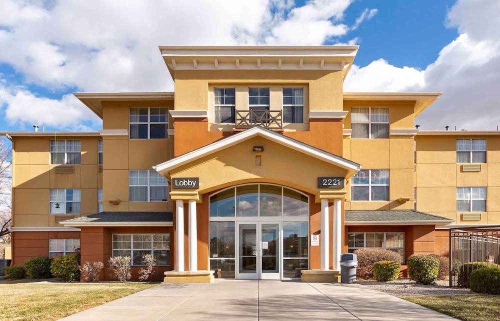 Extended Stay America Suites- Albuquerque - Rio Rancho Blvd. Vending Machine Location