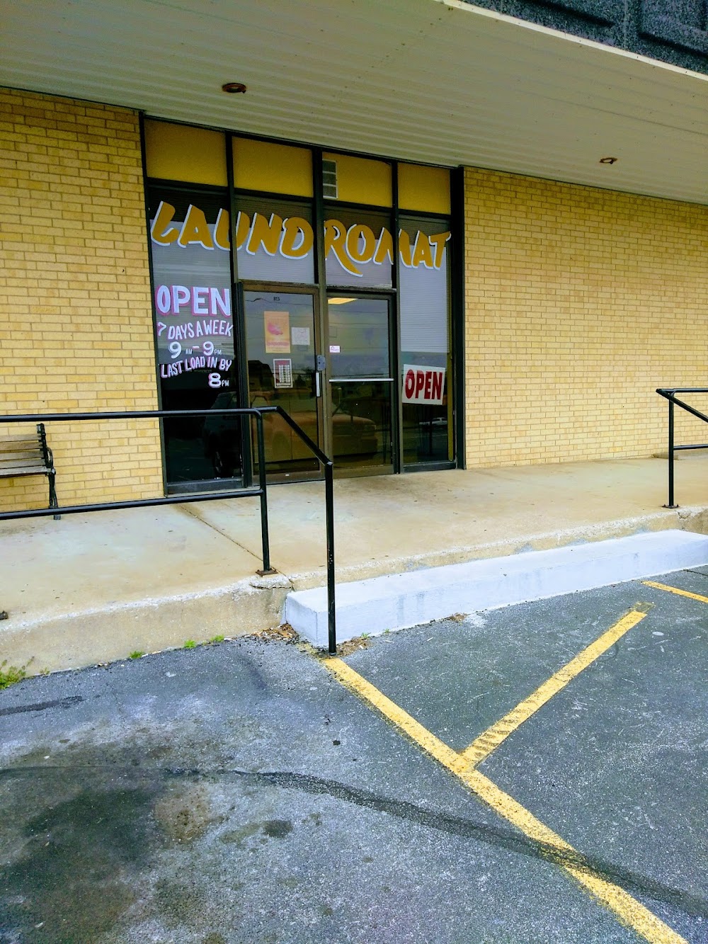 815 W Houston Ave Vending Machine Location