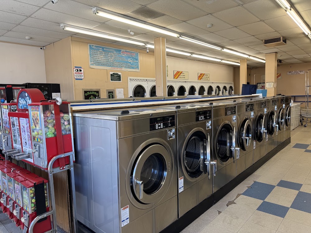 Dzlaundry - Launderland Coin Laundry Vending Machine Location