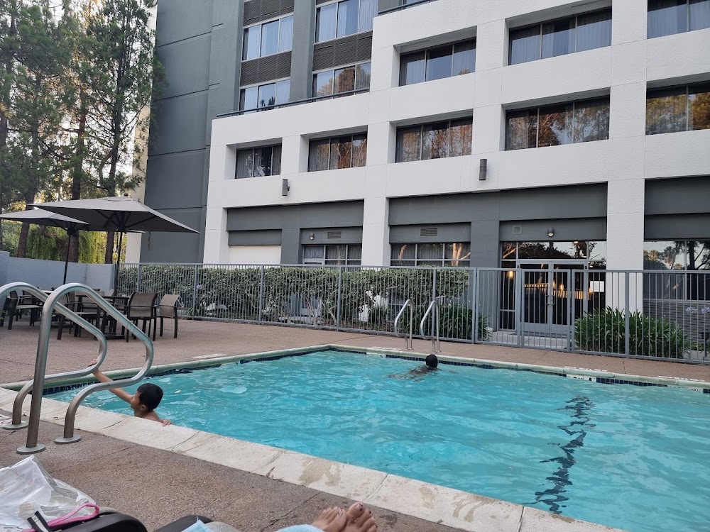 Courtyard by Marriott Richmond Berkeley Vending Machine Location