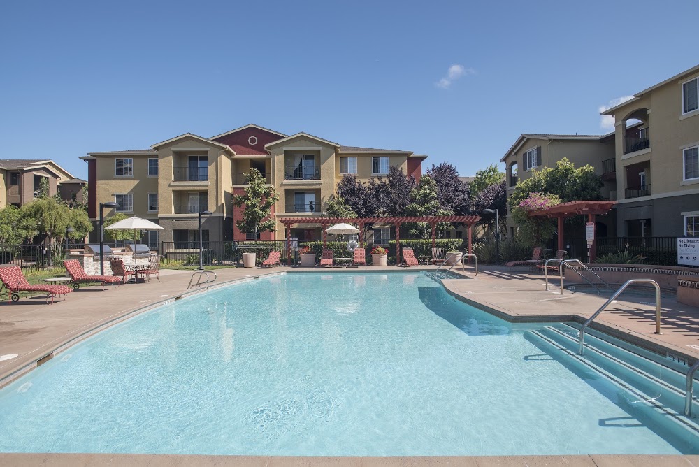 Sterling Village Apartment Homes Vending Machine Location