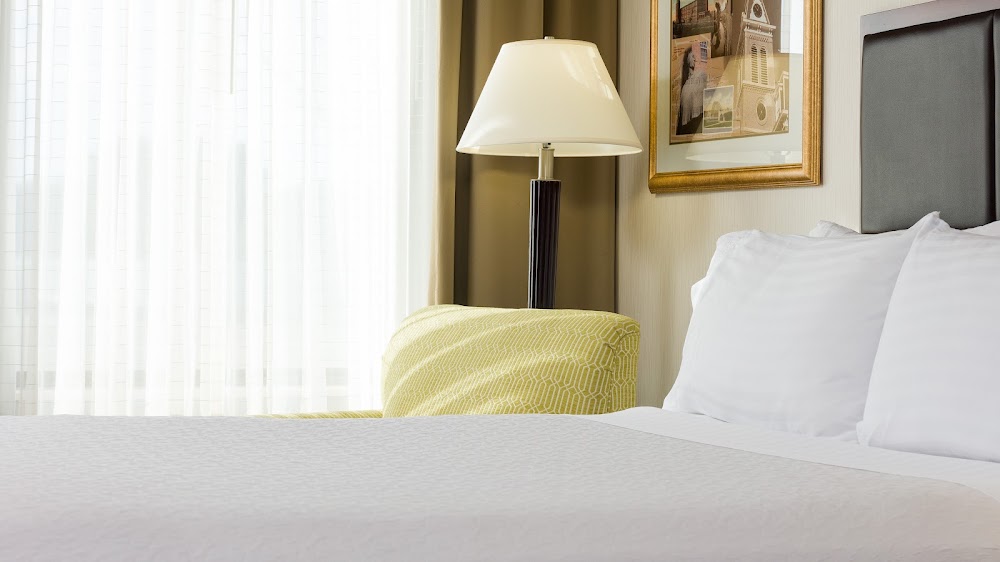 Holiday Inn Manchester Airport by IHG Vending Machine Location