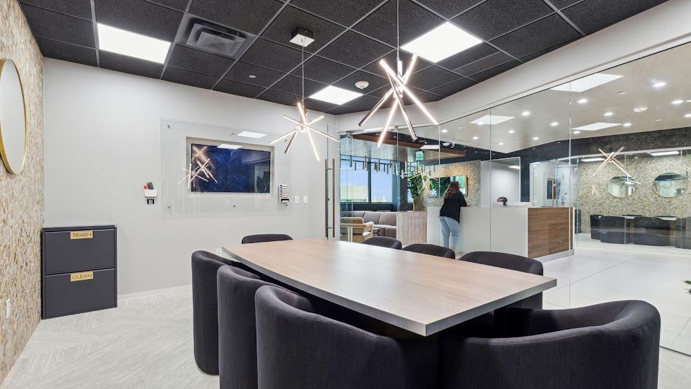 Lucid Private Offices - Allen / Fairview Vending Machine Location