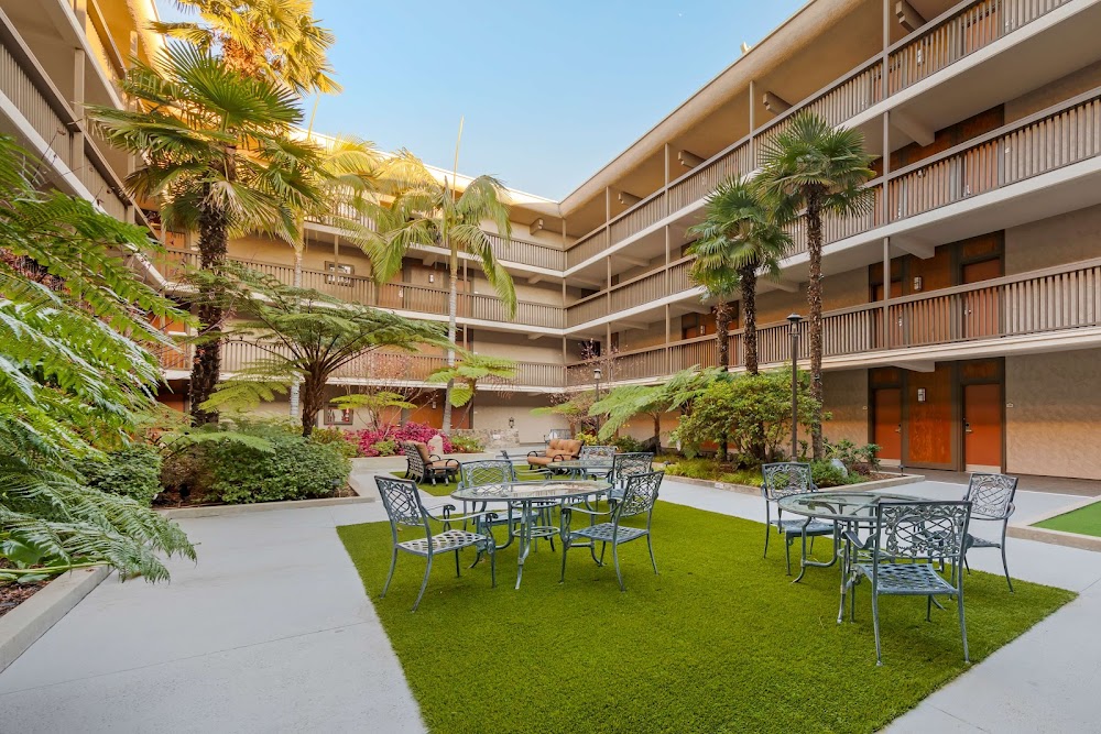 Best Western Plus Thousand Oaks Inn Vending Machine Location