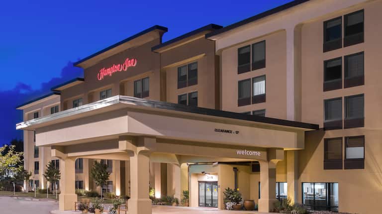 Hampton Inn Columbia Vending Machine Location