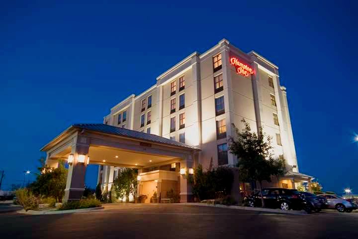 Hampton Inn Austin-Round Rock Vending Machine Location